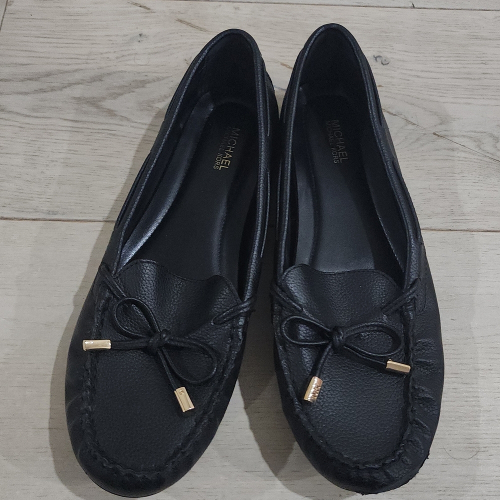 MICHAEL Michael Kors Black Pebbled Leather Bow Loafers Size 8.5